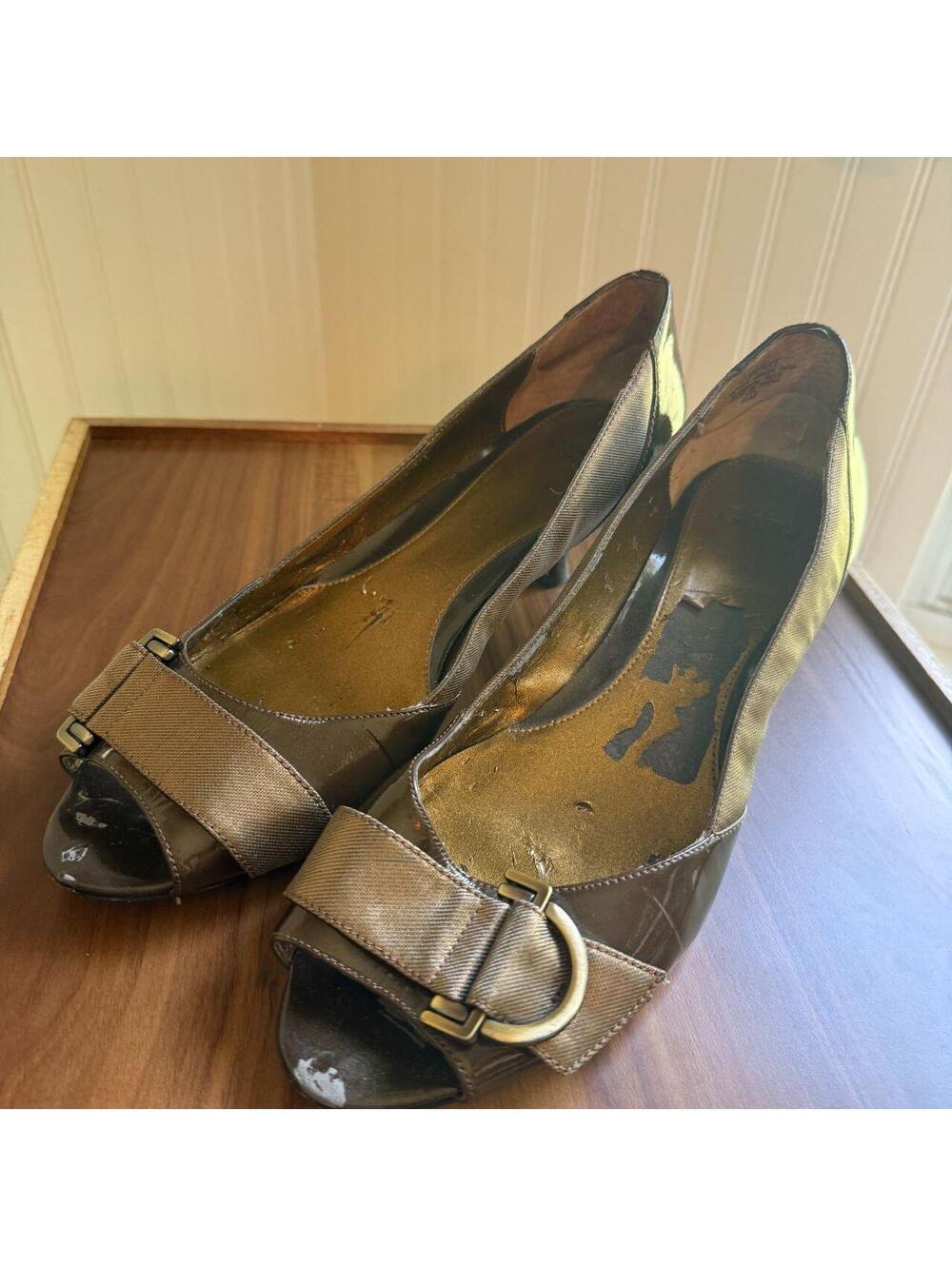 Circa Joan & David Bronze D-Ring Bow Peep Toe Pumps Size 8M